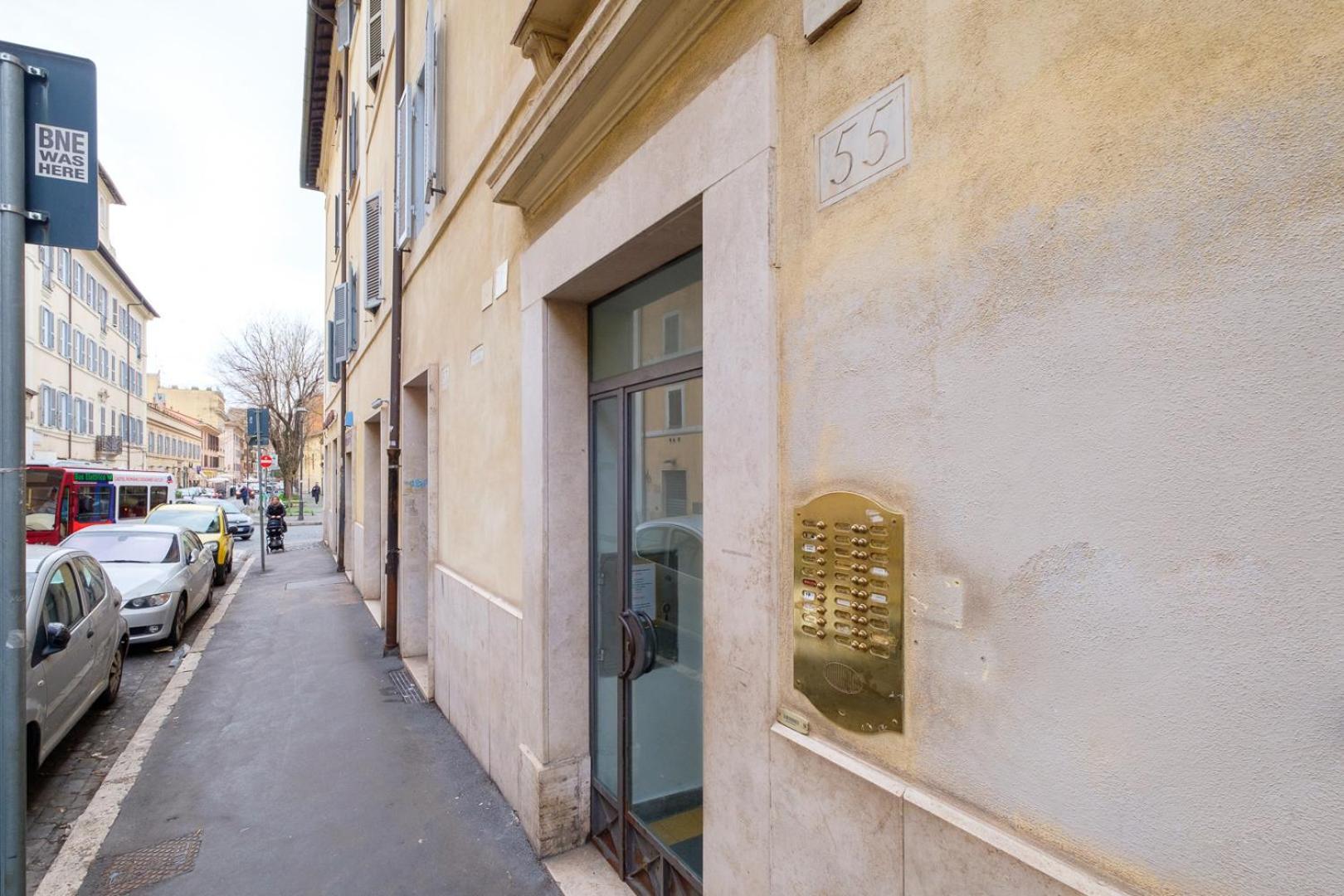 Ht Bilo 2 Colosseo Apartment Rom